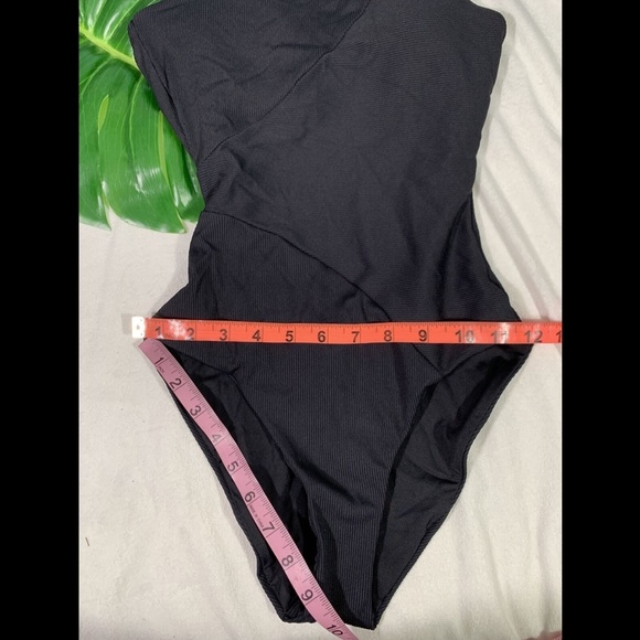 NEW $128 Becca Fine Line One-Shoulder‎ One-Piece Swimsuit Black [ SZ Small ] - Picture 7 of 12